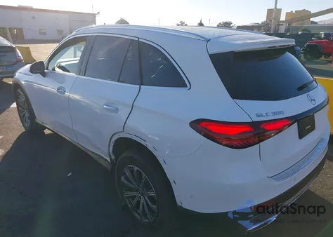 2024 Mercedes-Benz Glc 300 4Matic Suv from USA, damaged, VIN W1NKM4HBXRF199040